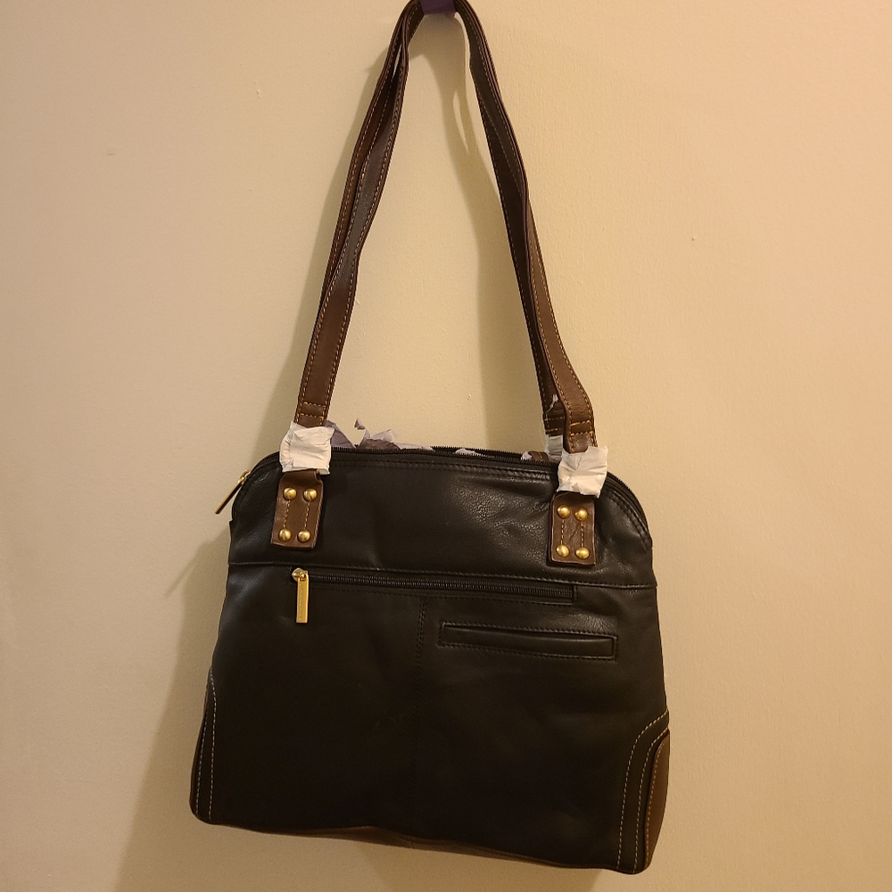 Stone mountain leather purse